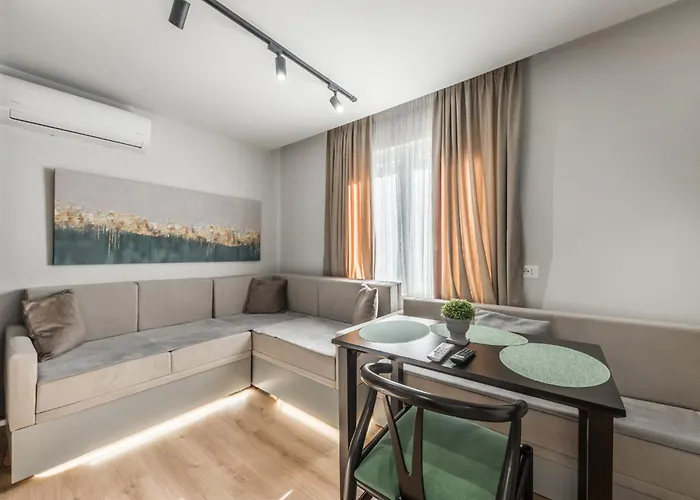 Pazari I Ri - Self Check-in - Fast Wifi - Late Check-out ティラナ