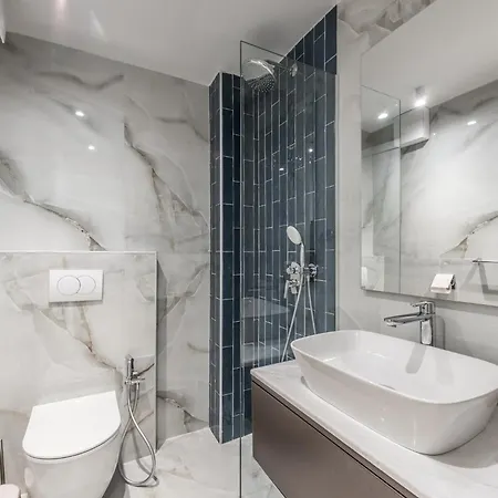 Apartment Pazari I Ri - Self Check-in - Fast Wifi - Late Check-out